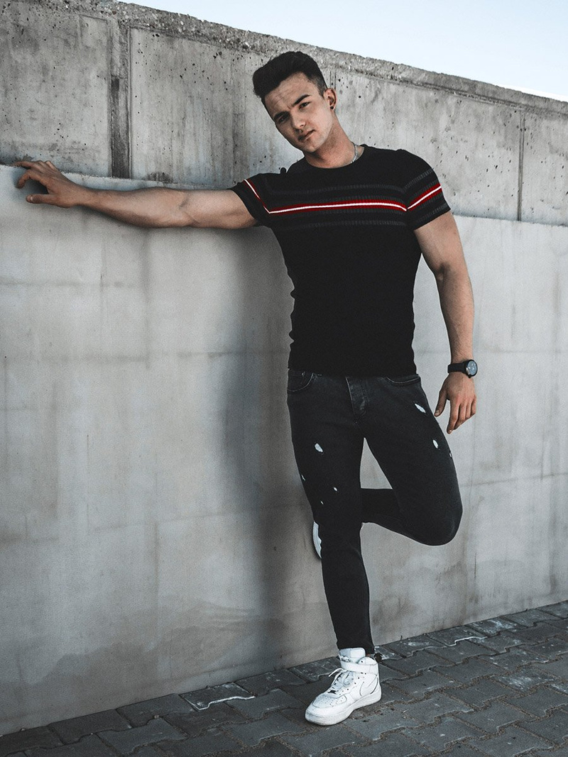 Pánsky sveter Čierny OZONEE L/2296